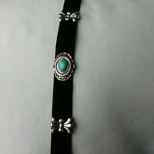 Bootbarn choker necklace